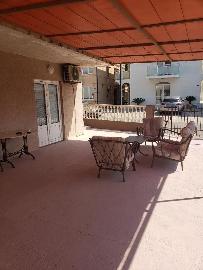 Apartments Petricevic Sutomore Exterior foto