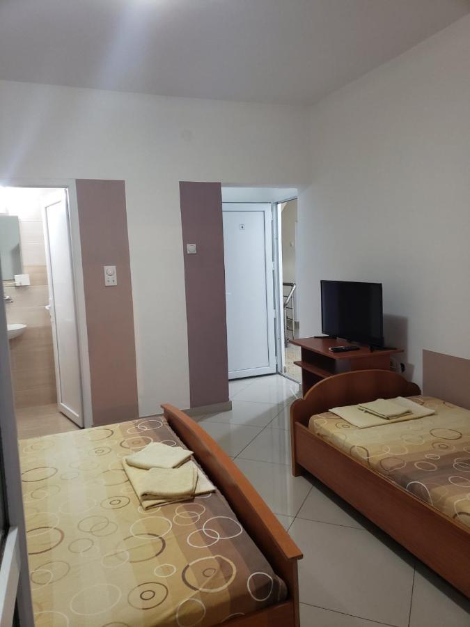 Apartments Petricevic Sutomore Exterior foto